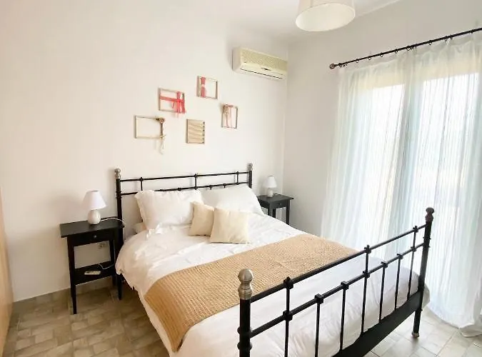 Family D 3 Bedroom House With Bbq&Patio In Huge Estate! Porto Heli