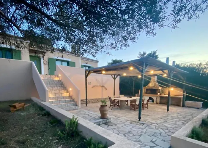 Family D 3 Bedroom House With Bbq&Patio In Huge Estate!